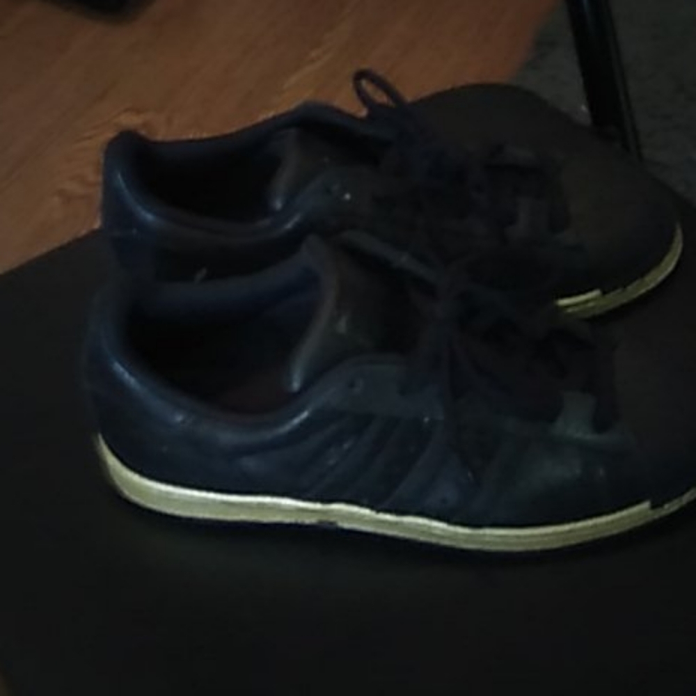 Adidas Shellheads. Used. In ok condition.